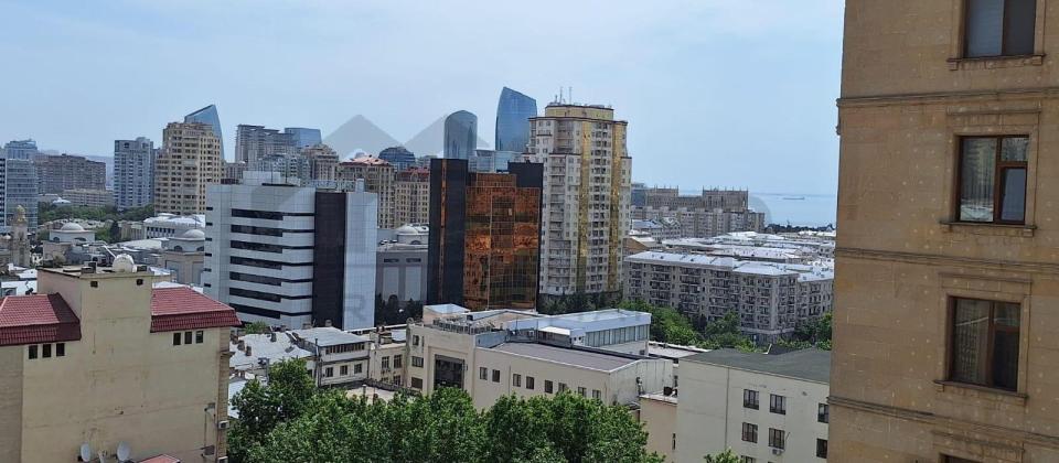 Satılır 3 otaqlı yeni tikili 166 m², 28 May m. - 15