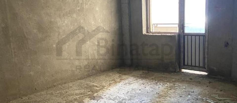 Şerq bazarinin yani, 28 May m/s yaxin 4 otaqli menzil satilir/233 kv.m. - 8