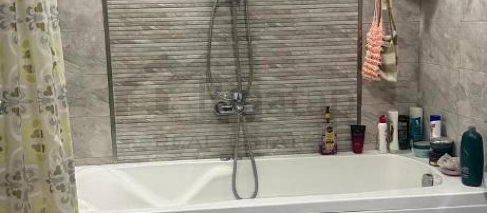 Lider tv ve Yasamal parkinin yaninda 4 otaqli menzil satilir/170 kv.m. - 13