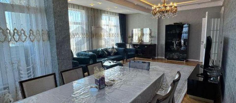 Badamdar, Araz marketin yani, Gelin Qaya restoranina yaxin 3 otaqli menzil satilir/135 kv.m.