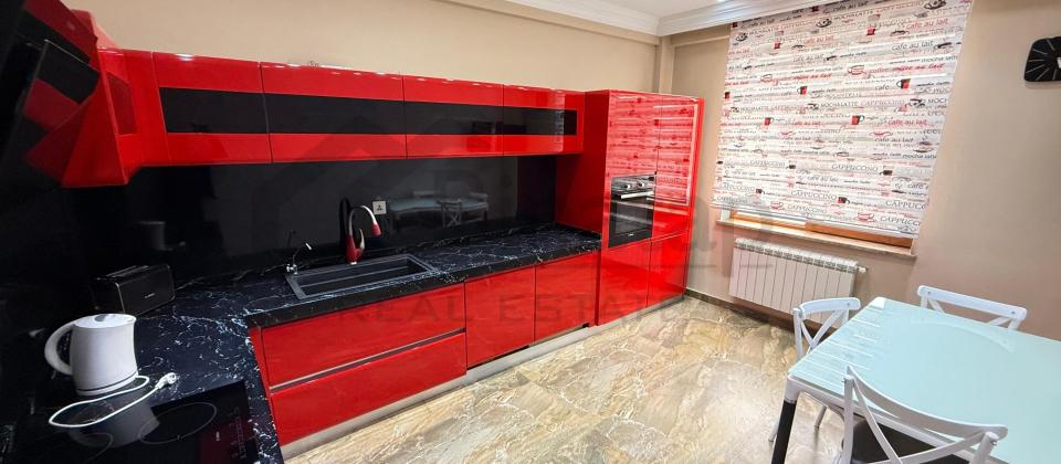 28 May , Metro çıxışı - 13