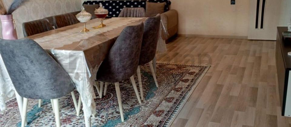 Satılır 3 otaqlı köhnə tikili 108 m², Elmlər Akademiyası m. - 2