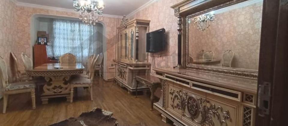 İnşaatçilar m/s yaninda 3 otaqli menzil kiraye verilir/65 kv.m.