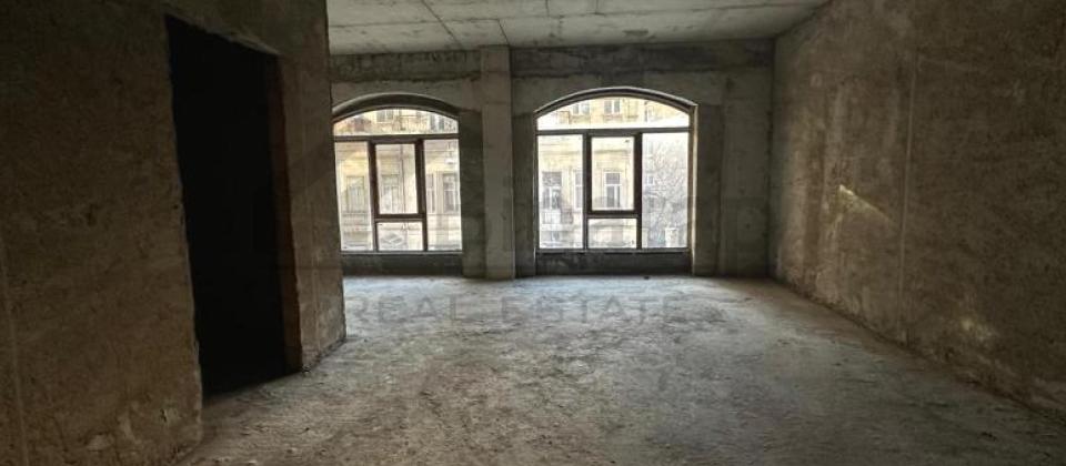 İçerişeher ve Axundov bagina yaxin temirsiz obyekt icareye verilir/335 kv.m. - 6