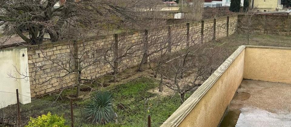 Novxanı qəsəbəsində geniş torpaq sahəsində 5 otaqlı həyət evi satılır - 11