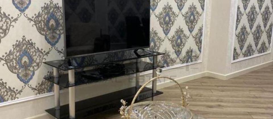 Azerbaycan Universiteti ve Pişevari parkinin yaninda 2 otaqli menzil satilir/93 kv.m. - 3