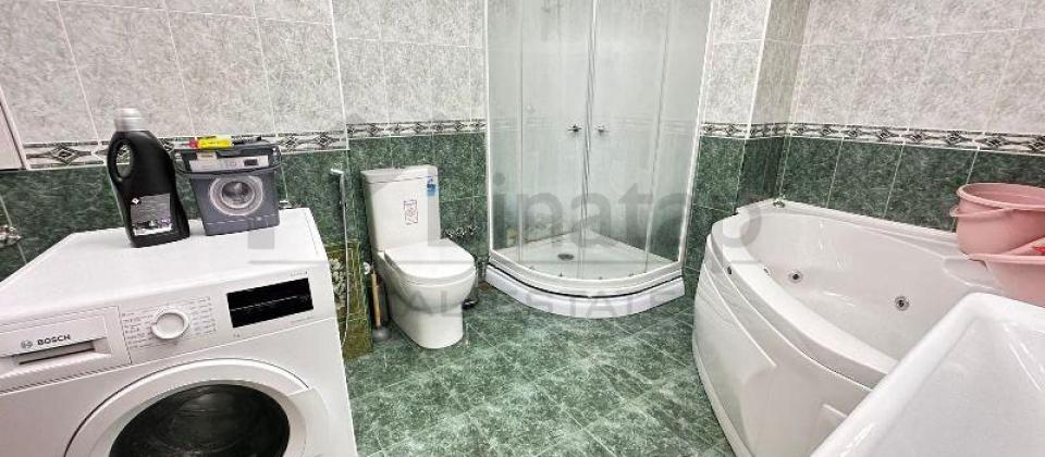 Heyder Eliyev merkezinin yaninda 4 otaqli menzil satilir/170 kv.m. - 14