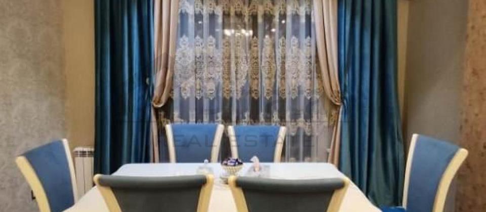 İnşaatçilar m/s ve Yasamal parkina yaxin 2 otaqli menzil kiraye verilir/65 kv.m. - 2