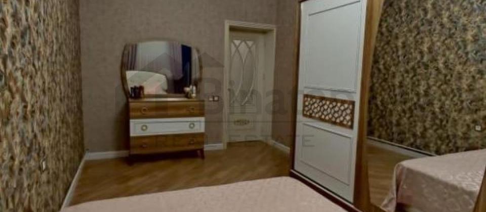 İnşaatçilar m/s ve Yasamal parkina yaxin 2 otaqli menzil kiraye verilir/65 kv.m. - 6