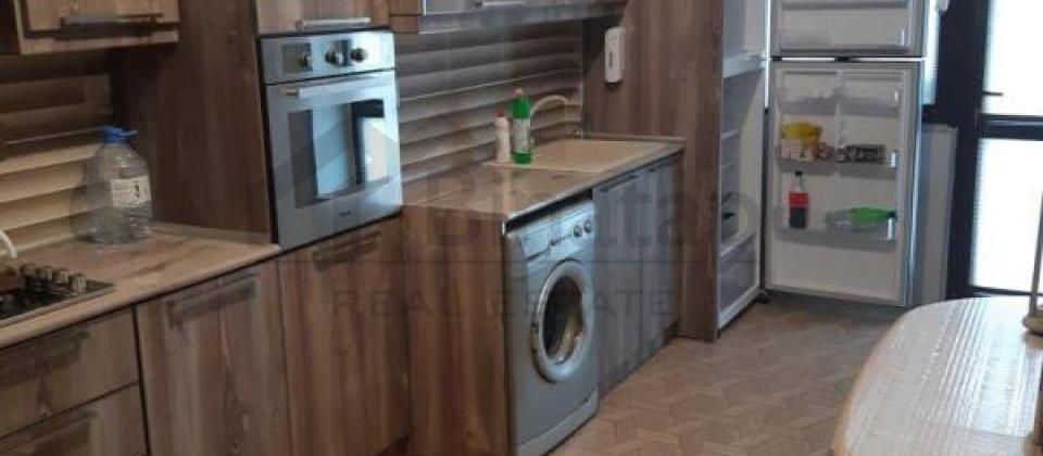 Ehmedli, Neapol ve Ukrainski dairesine yaxin 3 otaqli menzil satilir/96 kv.m.