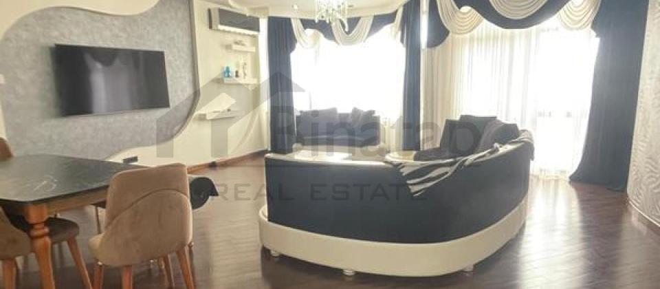 Albali uşaq bağçasinin yani, 8 Noyabr m/s yaxin 3 otaqli menzil satilir/158 kv.m.