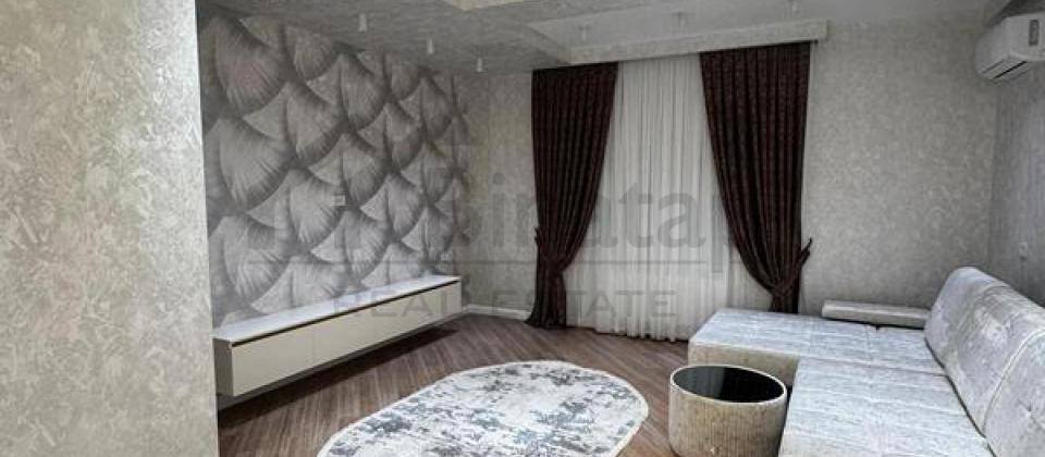 BDU ve Elmler Akademiyasi m/s yaxin 3 otaqli menzil satilir/125 kv.m. - 2