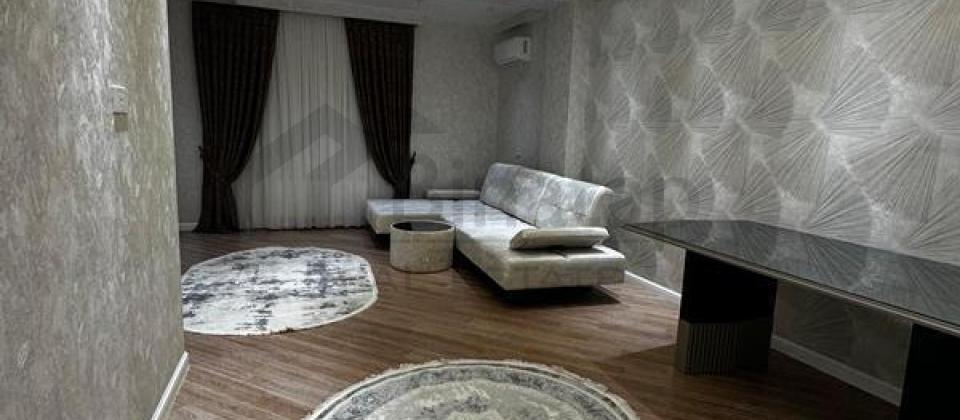 BDU ve Elmler Akademiyasi m/s yaxin 3 otaqli menzil satilir/125 kv.m.