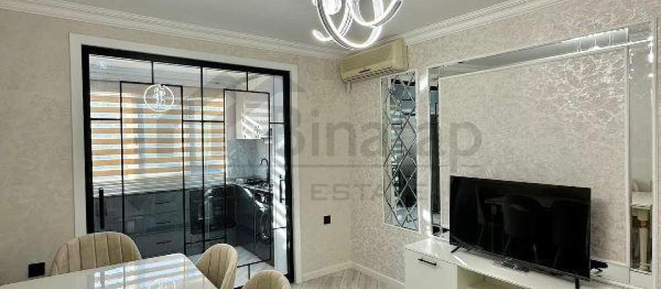 Hesen Eliyev kuçesi, Genclik m/s yaxin 3 otaqli menzil satilir/62 kv.m.