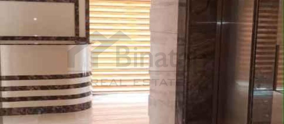 Merkez..! Qiş parkinin yaninda 4 otaqli menzil satilir/240 kv.m. - 2