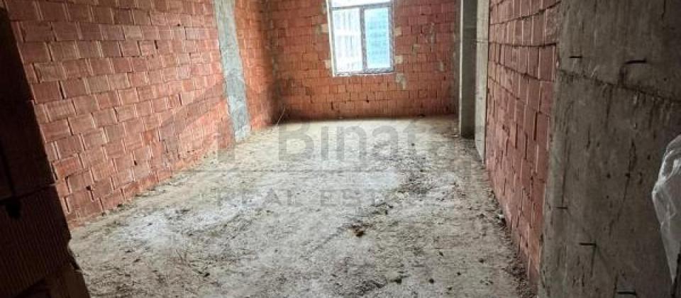 İnqlab, Tibb Universiteti ve 8 Noyabr m/s yaxin 2 otaqli menzil satilir/77 kv.m. - 4