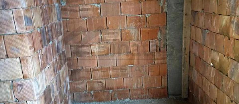 İnqlab, Tibb Universiteti ve 8 Noyabr m/s yaxin 2 otaqli menzil satilir/77 kv.m. - 6