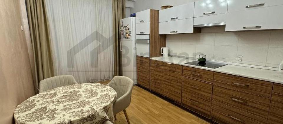 Badamdar, Oxford mektebi ve Botanika baginin yaninda 3 otaqli menzil satilir/110 kv.m. - 9