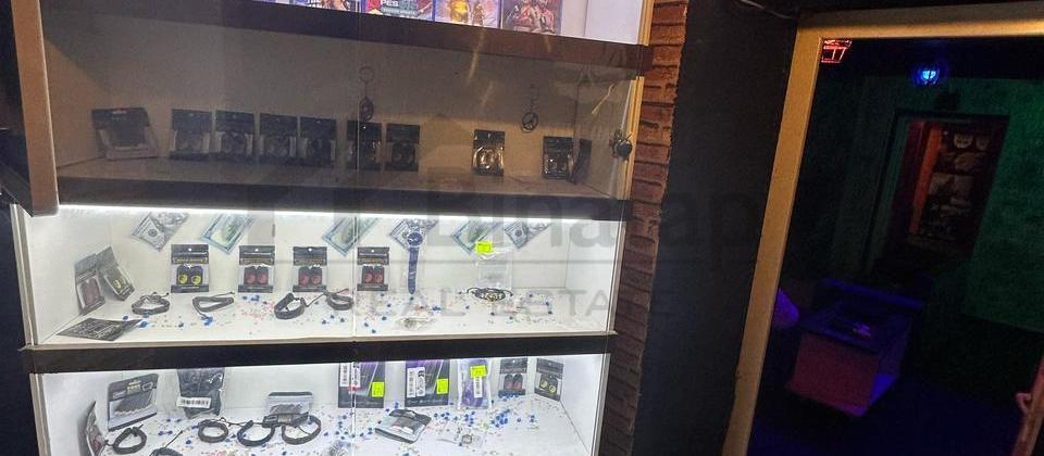 Satılır obyekt 85 m², Neftçilər m. - 3