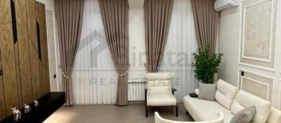 Nerimanov m/s ve Metropark t/m yaninda 3 otaqli menzil satilir/103.5 kv.m.