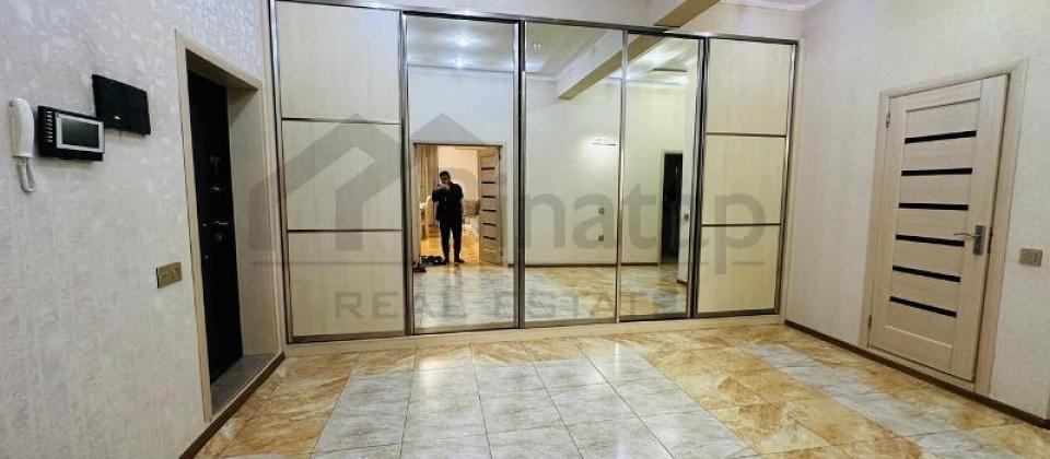 Odlar Yurdu Universitetinin yani, Genclik ve Nerimanov m/s yaxin 3 otaqli menzil satilir/165 kv.m. - 9