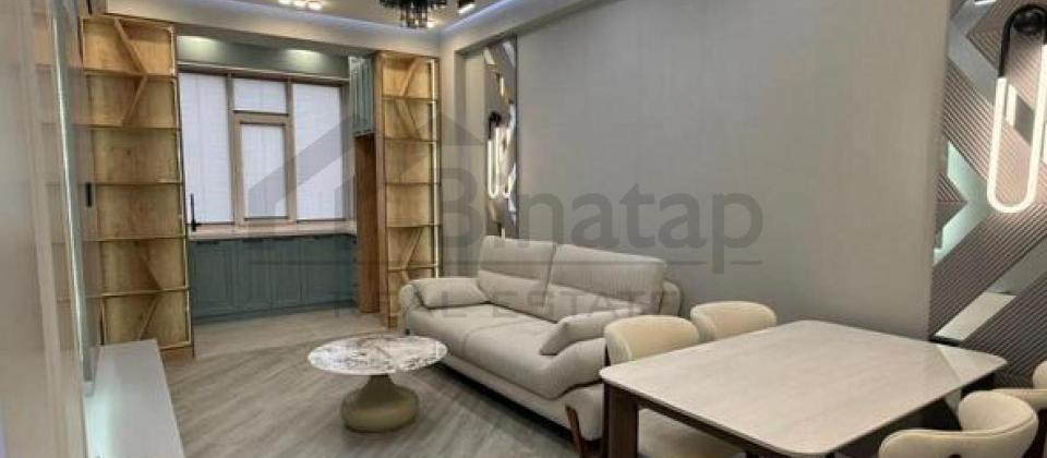 Hezi Aslanov ve Ehmedli m/s yaxin 2 otaqli menzil satilir/53 kv.m. - 2