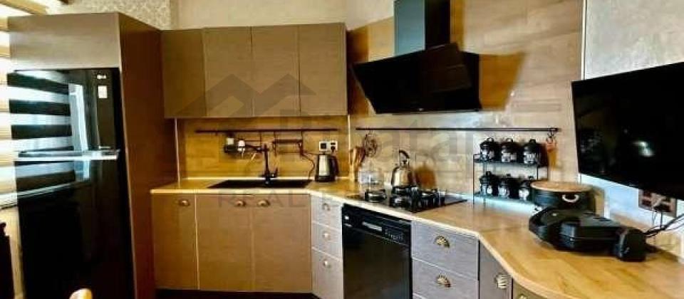 Yasamal parkinin yani, Elmler Akademiyasi m/s yaxin 3 otaqli menzil satilir/110 kv.m. - 8