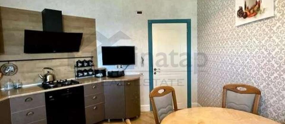 Yasamal parkinin yani, Elmler Akademiyasi m/s yaxin 3 otaqli menzil satilir/110 kv.m. - 9