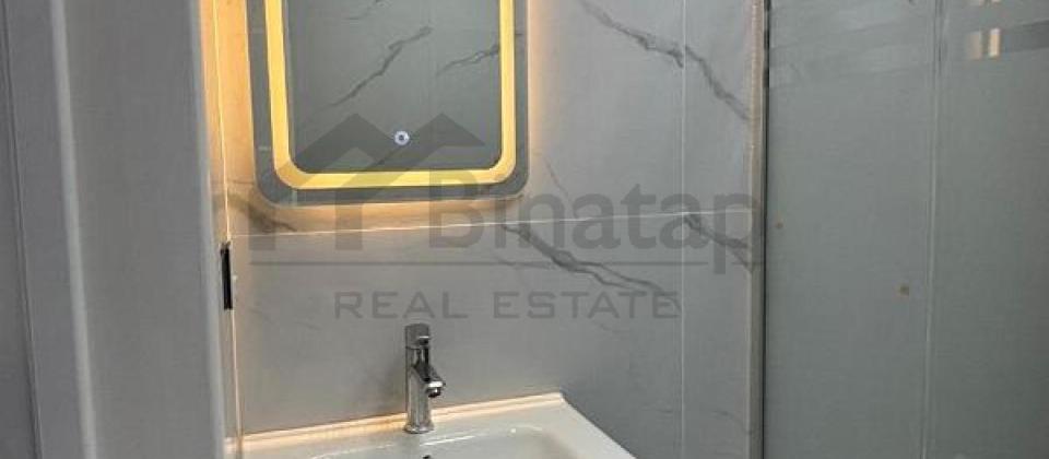 Azadliq prospekti, 28 May m/s yaninda 3 otaqli menzil satilir/80 kv.m. - 15