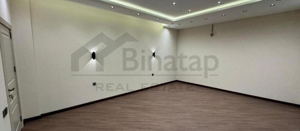 A.M.Şerifzade kuçesi, İnşaatçilar m/s yaninda 3 otaqli menzil satilir/135 kv.m. - 2