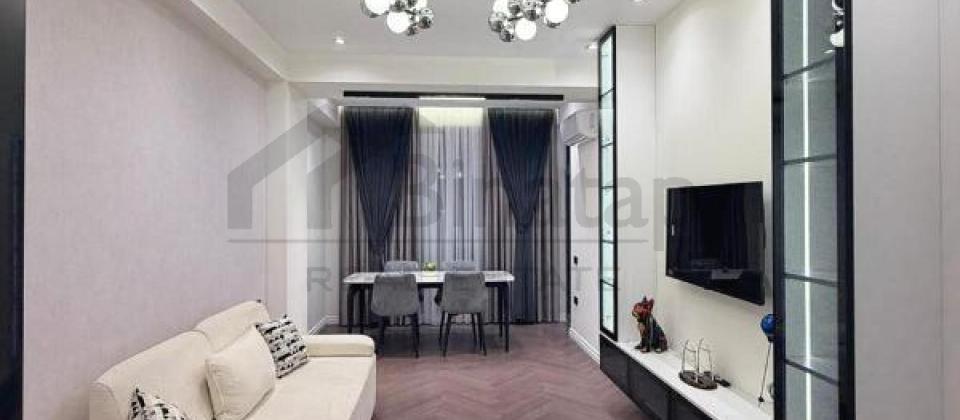 Heyder Eliyev merkezinin yani, Zumrud Residence'de 2 otaqli menzil satilir/60 kv.m.