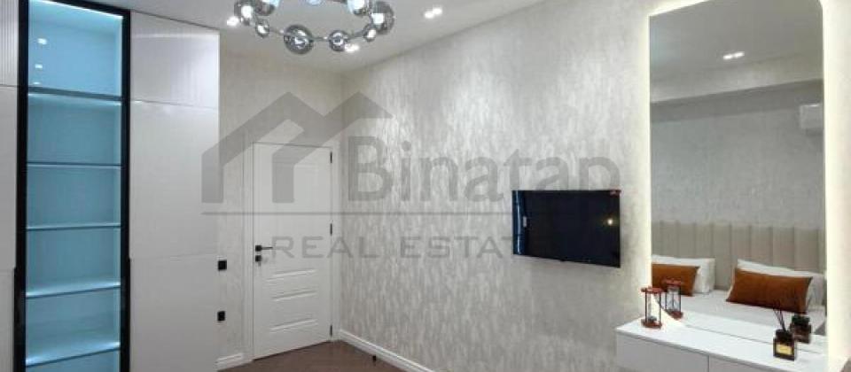 Heyder Eliyev merkezinin yani, Zumrud Residence'de 2 otaqli menzil satilir/60 kv.m. - 10