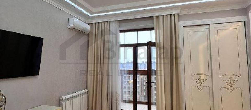 Musabeyov parkinin yani, Elmler Akademiyasi m/s yaxin 2 otaqli menzil satilir/98 kv.m. - 9