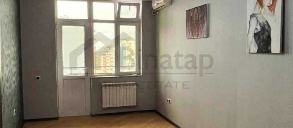 Tibb Universiteti ve 1№li Asan xidmetin yaninda 3 otaqli menzil satilir/94 kv.m. - 5