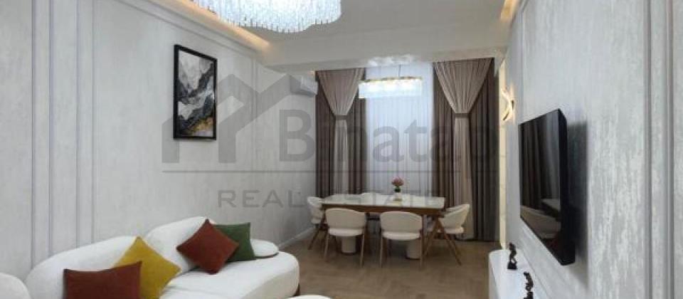 Koala ve Koroglu parklarinin yaninda 3 otaqli menzil satilir/98 kv.m.