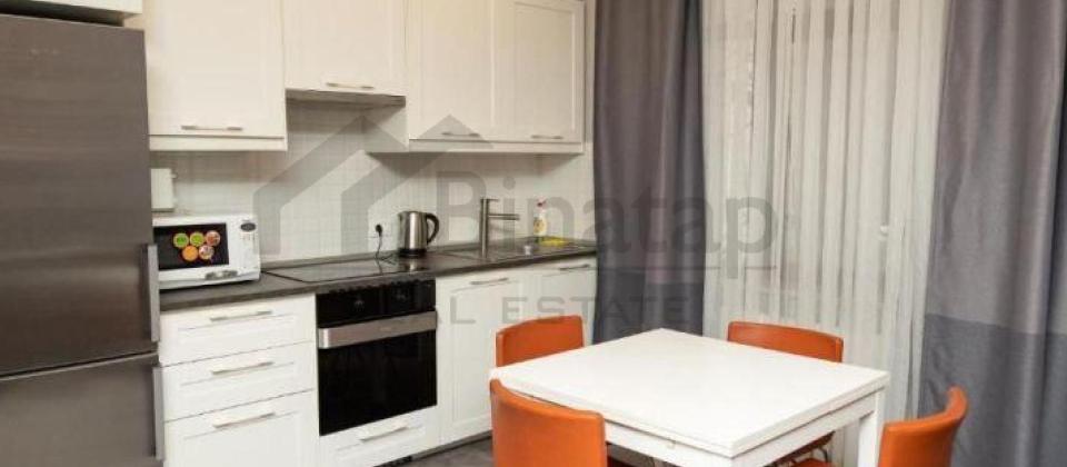 Fevvareler Meydani ve Rolls-Royce salonuna yaxin 2 otaqli menzil kiraye verilir/84 kv.m.