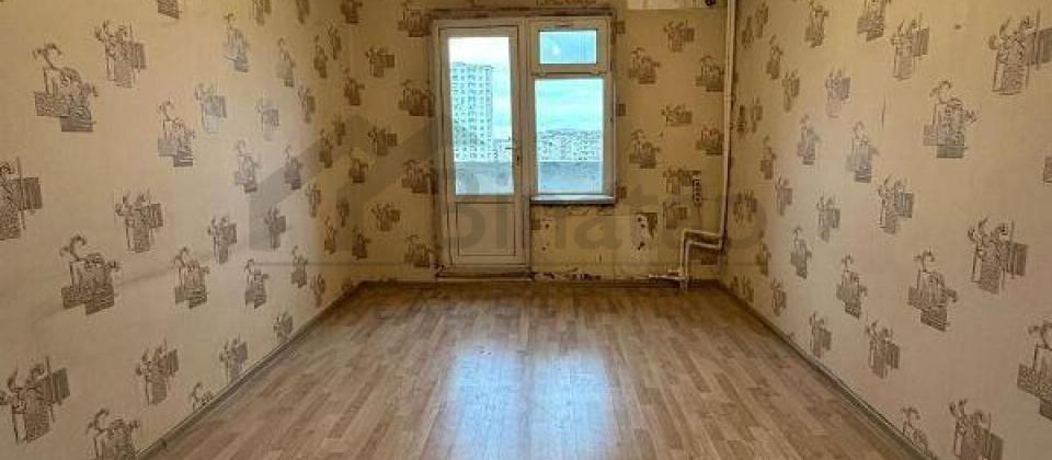 Yeni Yasamal, Esed Ehmedov kuchesinde 2 otaqli menzil satilir/52 kv.m.