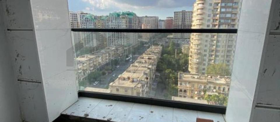 Koroglu, Koala ve Zorge parklarinin yaninda 4 otaqli menzil satilir/162 kv.m. - 11