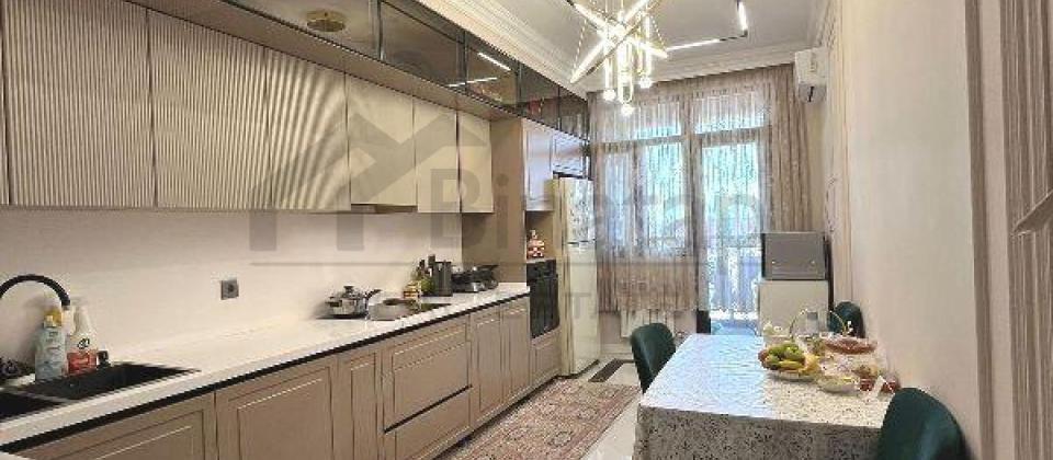 Yeni Yasamal, 2№li Tibb Kollecine yaxin 3 otaqli menzil satilir/147 kv.m. - 11