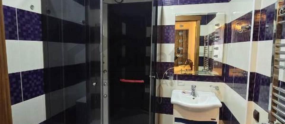 Statistika Komitesinin yaninda 3 otaqli menzil satilir/175 kv.m. - 11