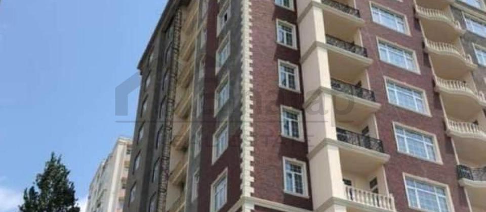 Nerimanov m/s yaninda 3 otaqli menzil satilir/133 kv.m.