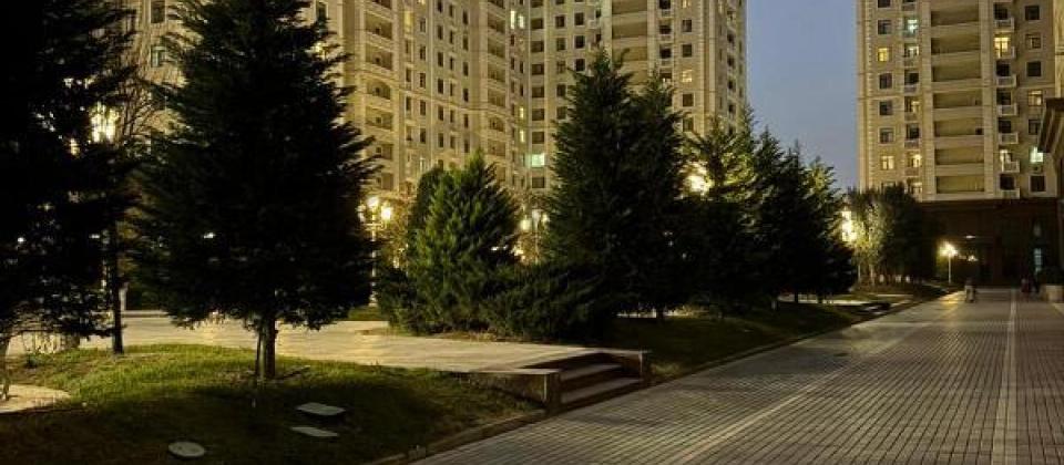 Renessans Palace da 2 otaqli menzil satilir/86 kv.m., Elmler Akademiyasi m/s yaxindir