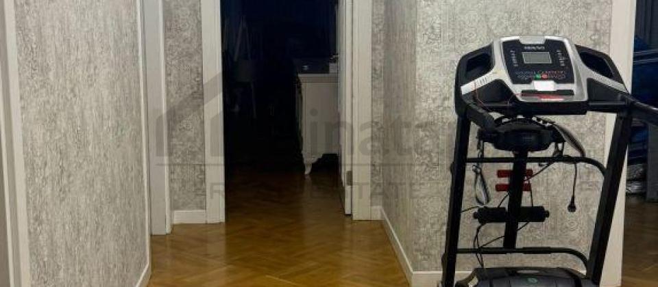 Huseyn Cavid prospekti, Elmler Akademiyasi m/s yaxin 3 otaqli menzil satilir/131 kv.m. - 10