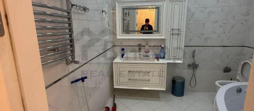 Huseyn Cavid prospekti, Elmler Akademiyasi m/s yaxin 3 otaqli menzil satilir/131 kv.m. - 11