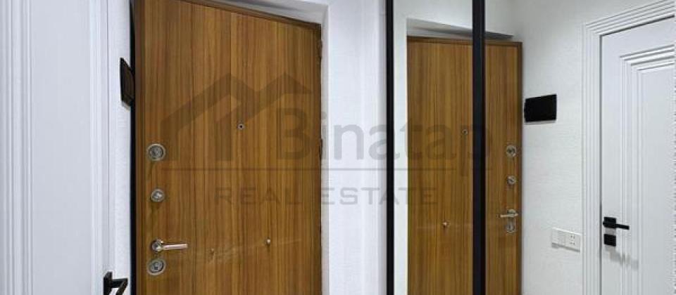 Sherq bazarinin yani, 28 May m/s yaxin 2 otaqli menzil satilir/53 kv.m. - 12