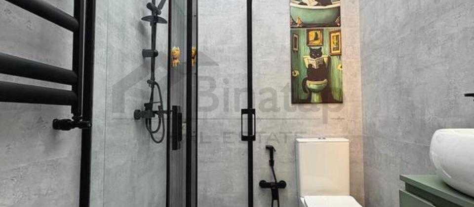 Sherq bazarinin yani, 28 May m/s yaxin 2 otaqli menzil satilir/53 kv.m. - 13