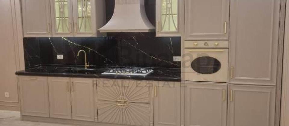 Semed Vurgun parki ve 28 May m/s yaxin 3 otaqli menzil satilir/110 kv.m. - 3