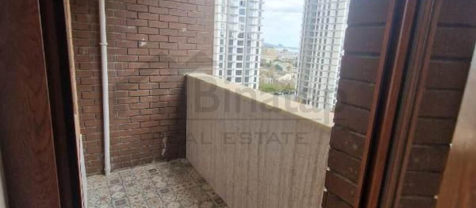 Semed Vurgun parki ve 28 May m/s yaxin 3 otaqli menzil satilir/110 kv.m. - 14