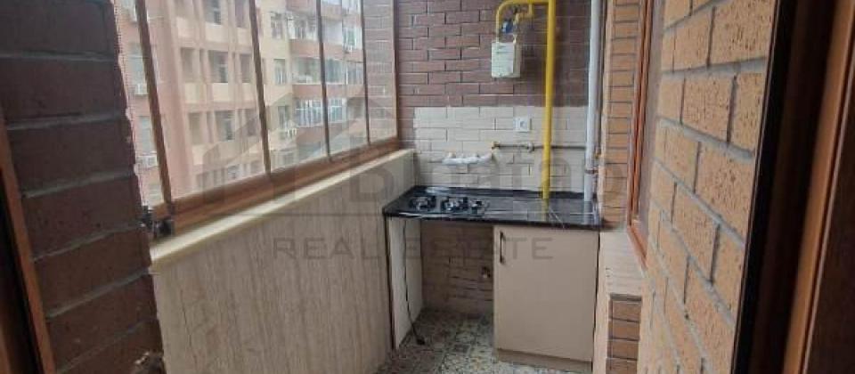 Semed Vurgun parki ve 28 May m/s yaxin 3 otaqli menzil satilir/110 kv.m. - 15