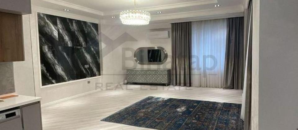 Baki saglamliq merkezinin yani, Genclik Malla yaxin 3 otaqli menzil satilir/135 kv.m.